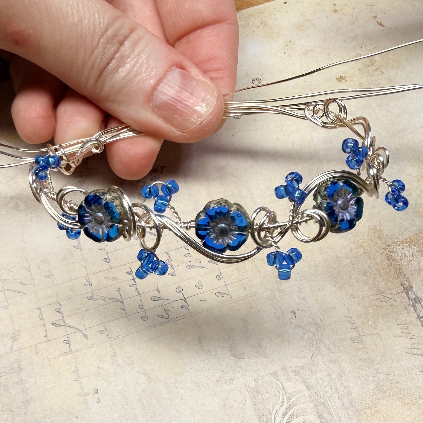 under summer skies: blue floral bracelet