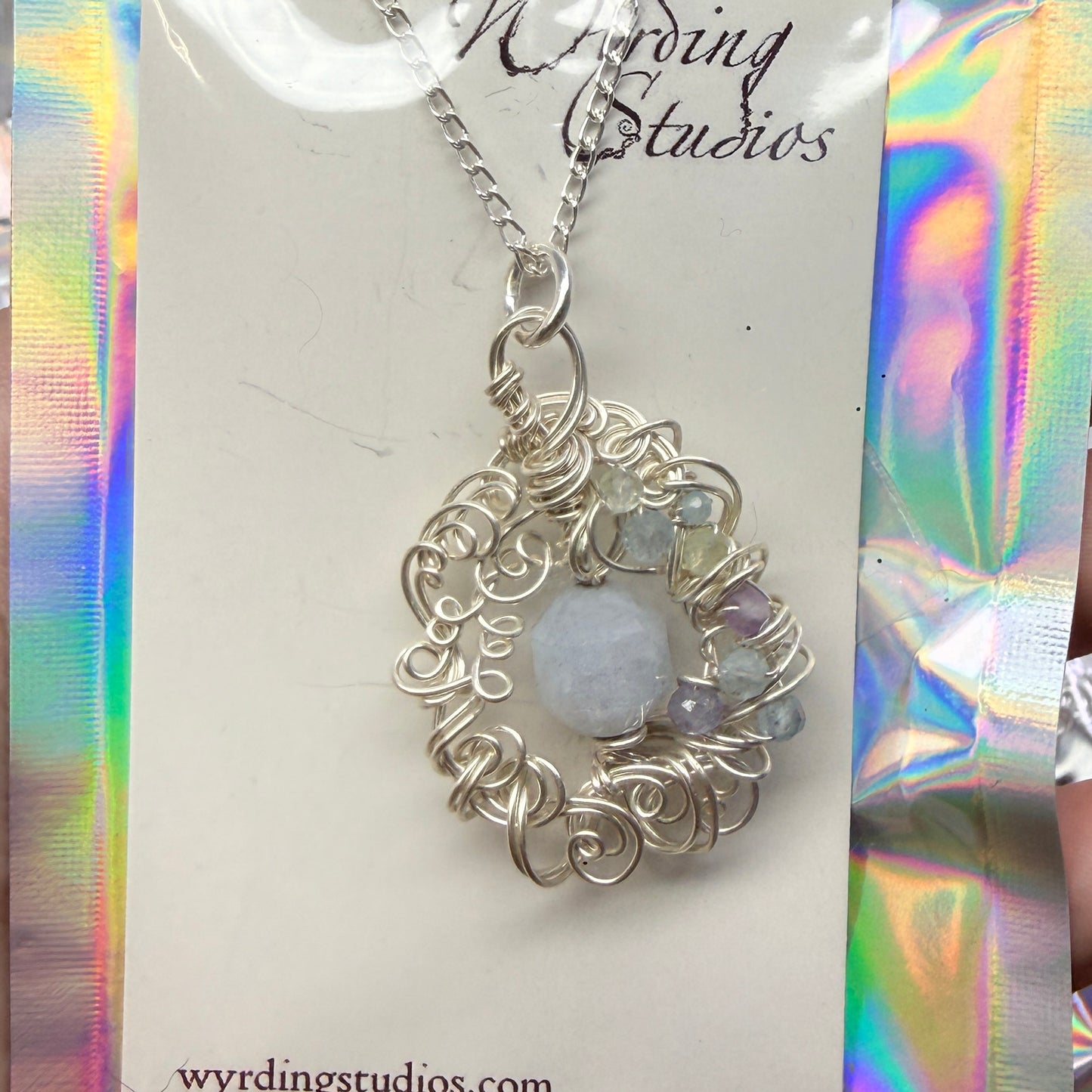 Magpie Rummage Sale - aquamarine pendant