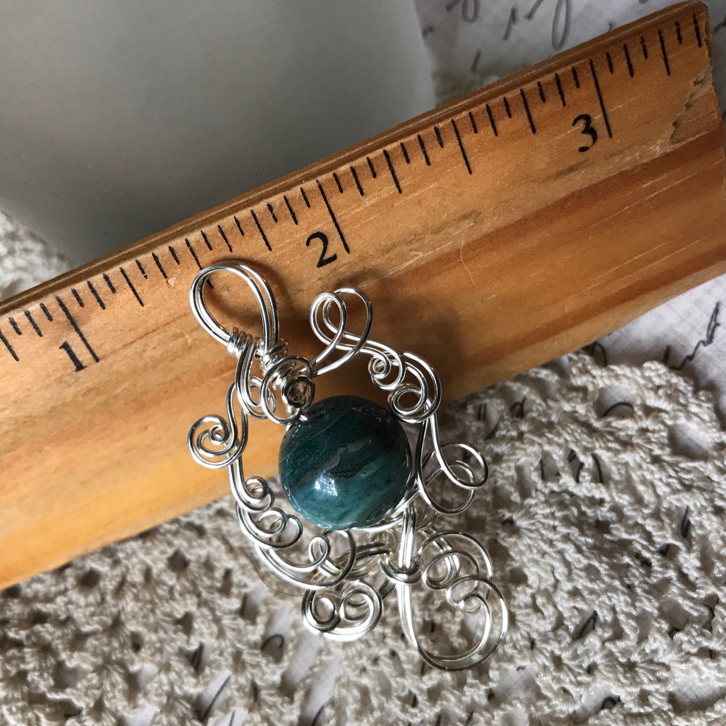 A Fragility of Currents