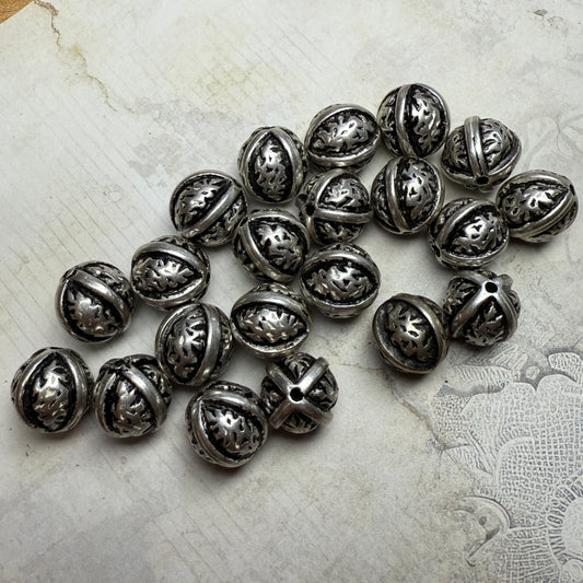 Vintage Metallic Silver Textured Round Beads