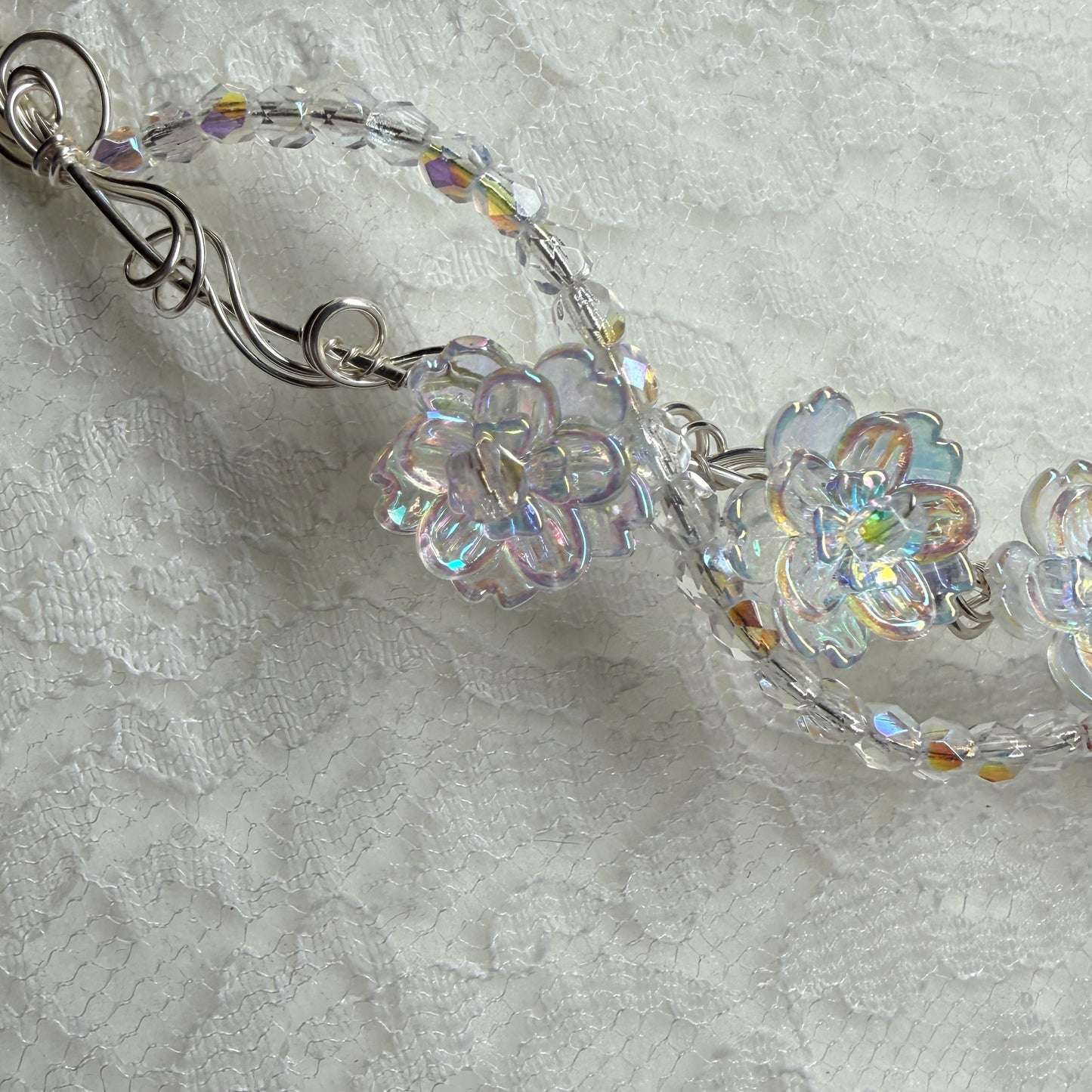 under summer skies: clear floral necklace