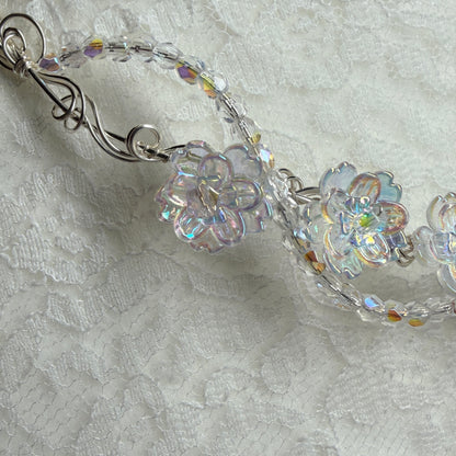 under summer skies: clear floral necklace