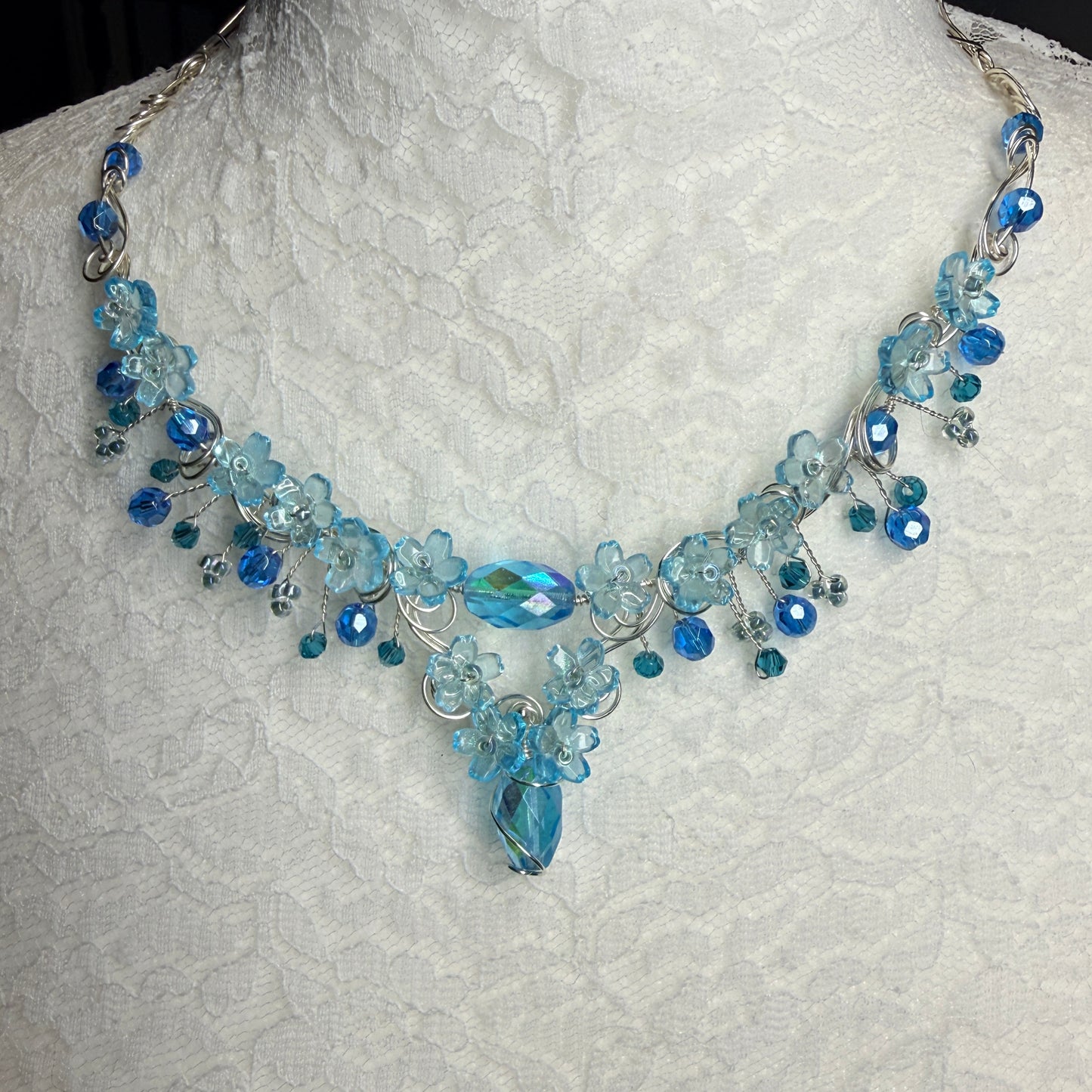 under summer skies: light blue flower necklace