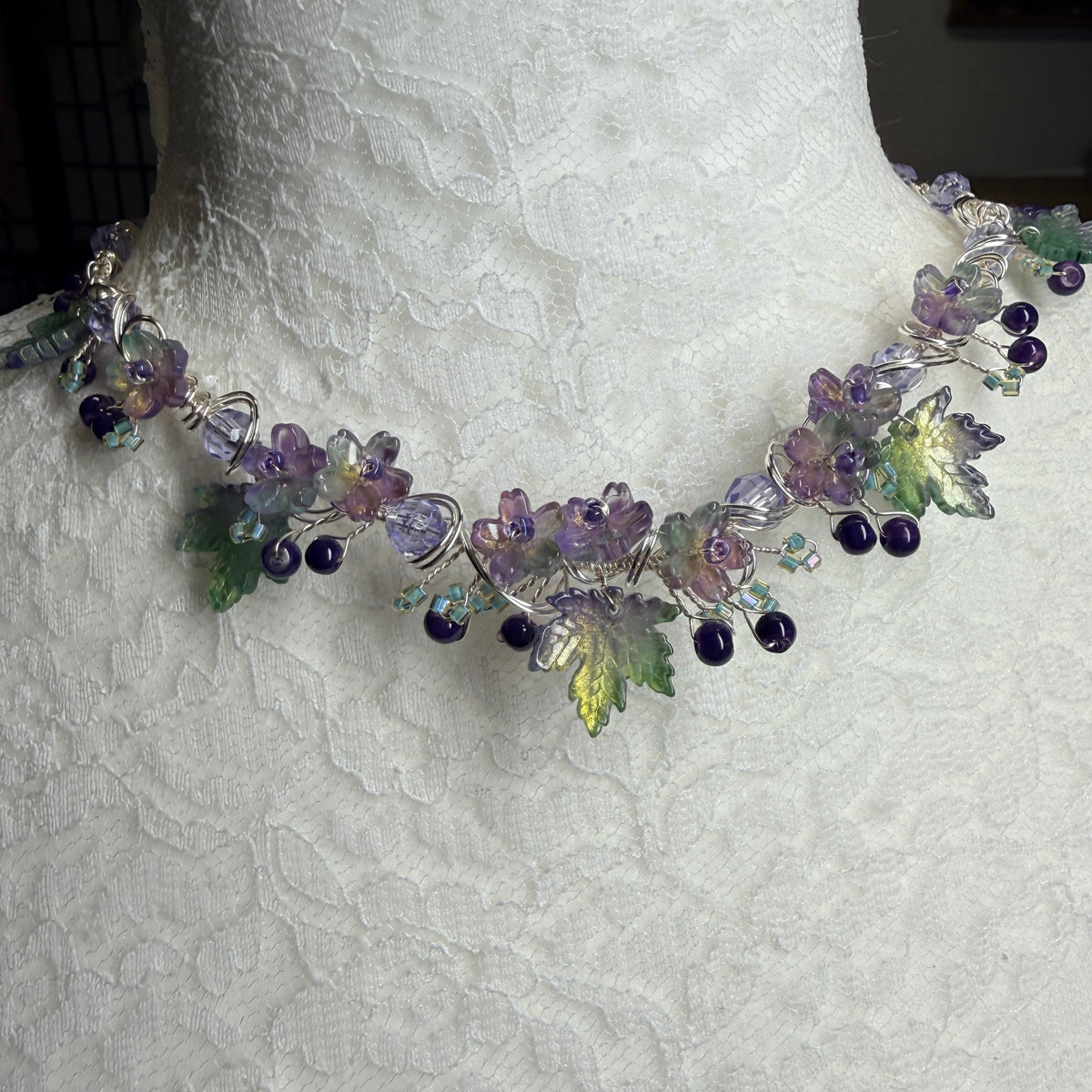 on autumn winds: green & purple necklace