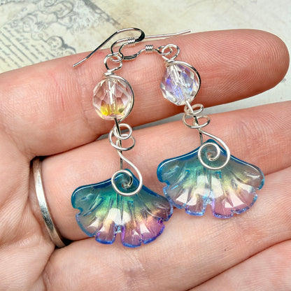 under summer skies: ginkgo earrings