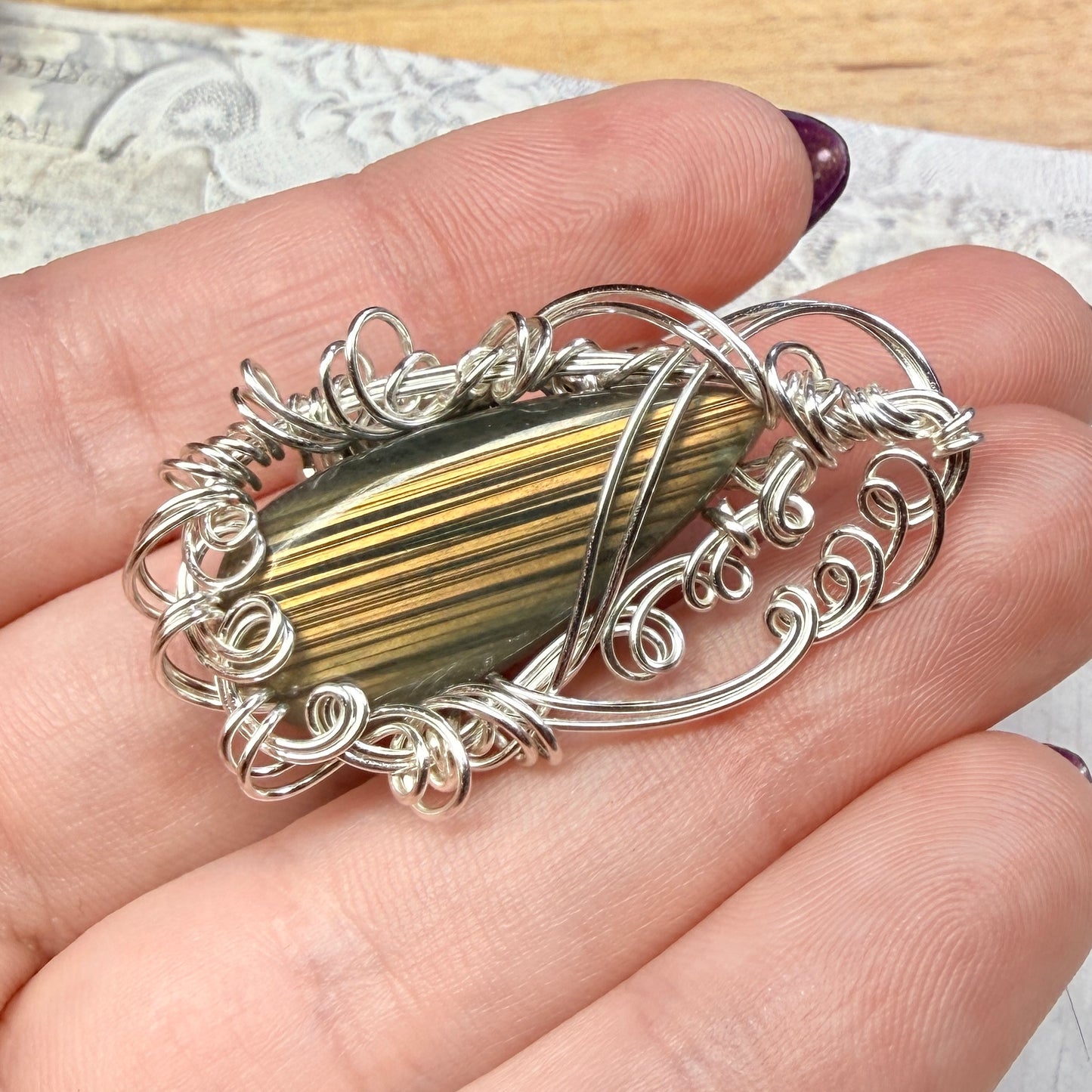 Labradorite broach - golden stripes