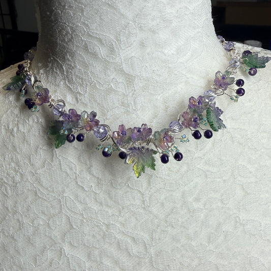 on autumn winds: green & purple necklace