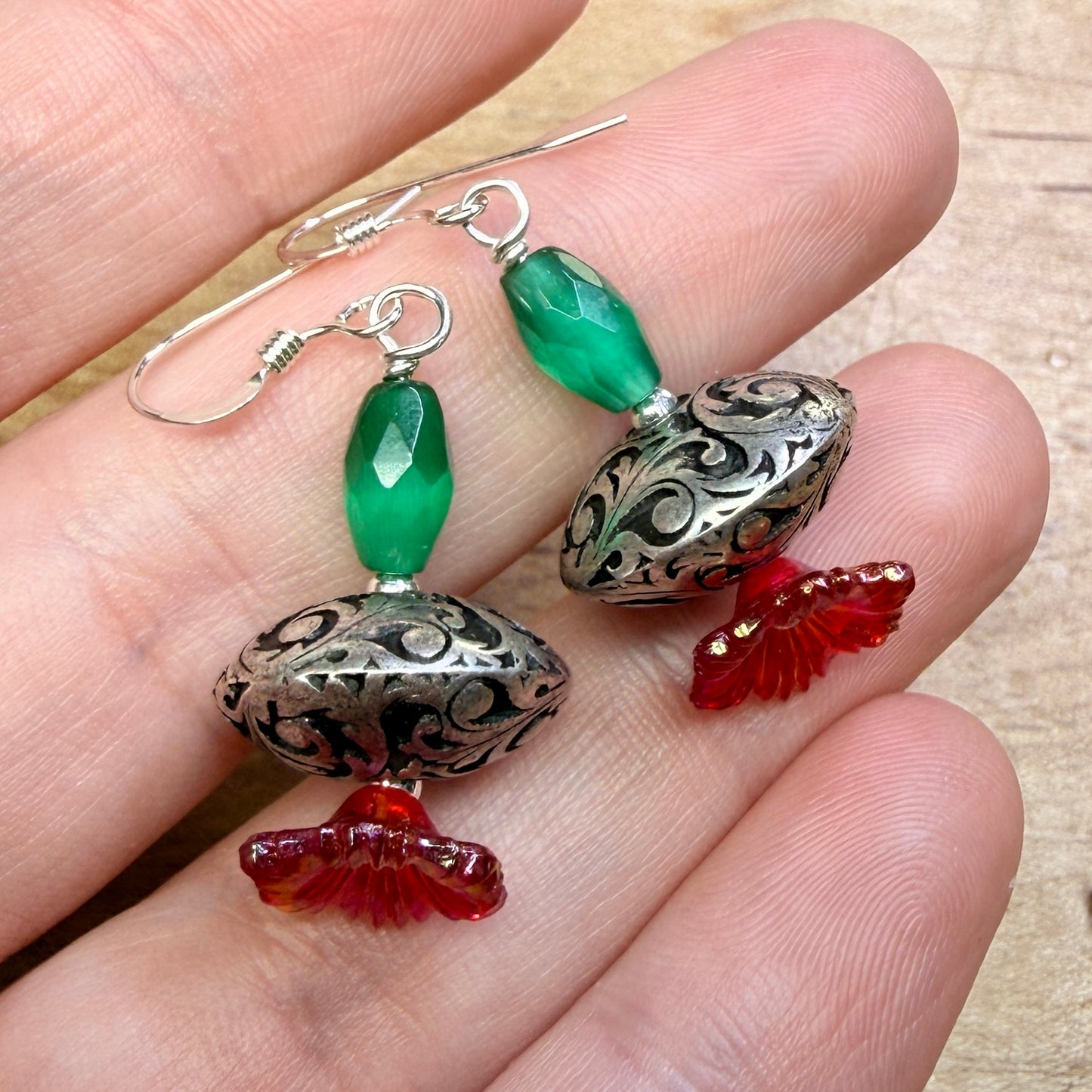 “okay, who invited the little green men for Christmas?”