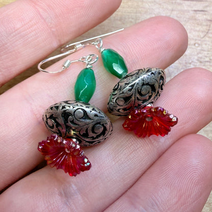 “okay, who invited the little green men for Christmas?”