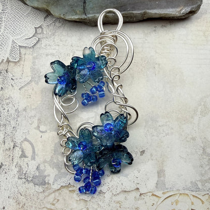 under summer skies: blue floral pendant