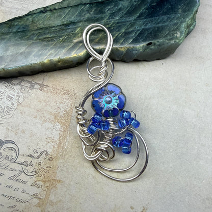 under summer skies: blue floral pendant