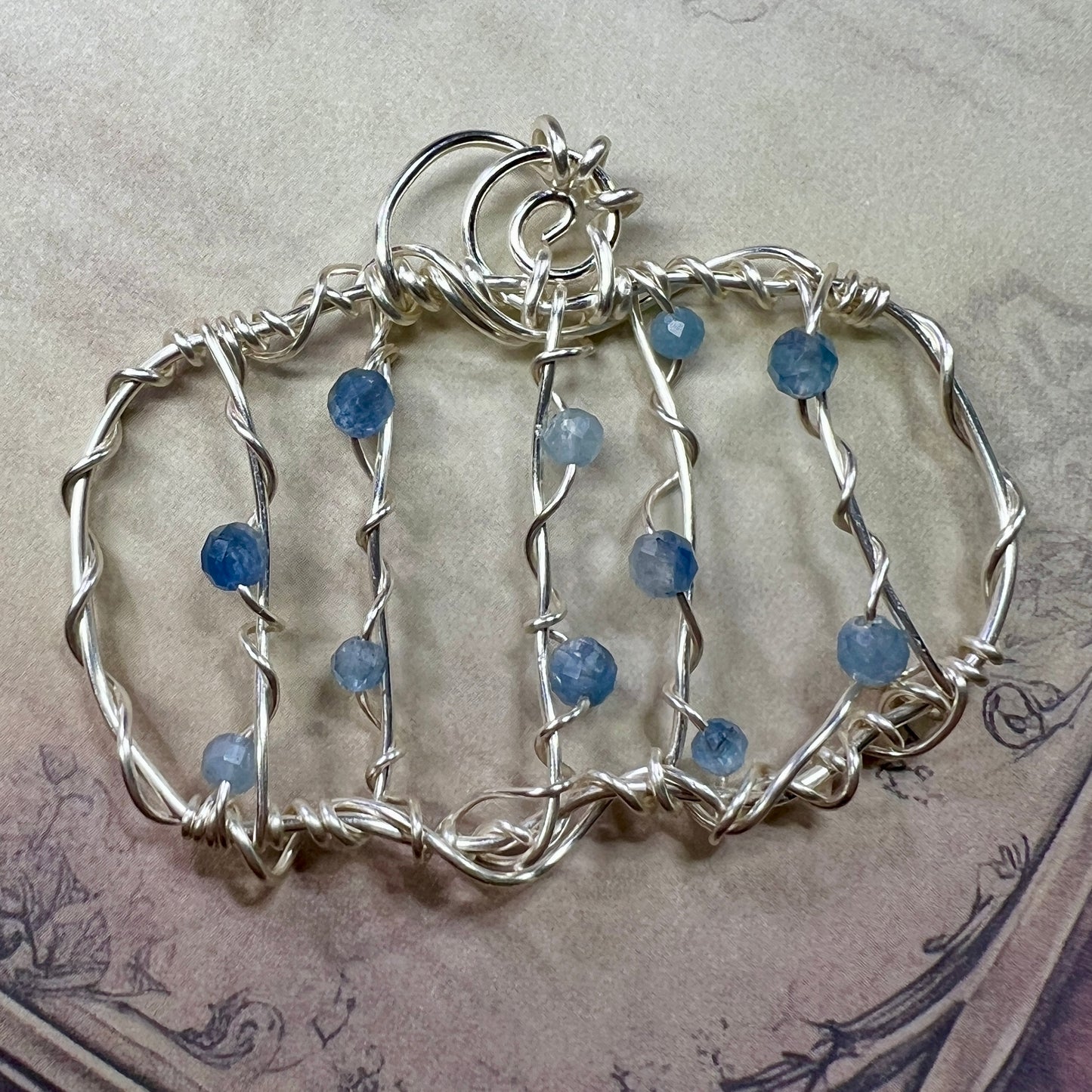 Pumpkin Pendant - kyanite