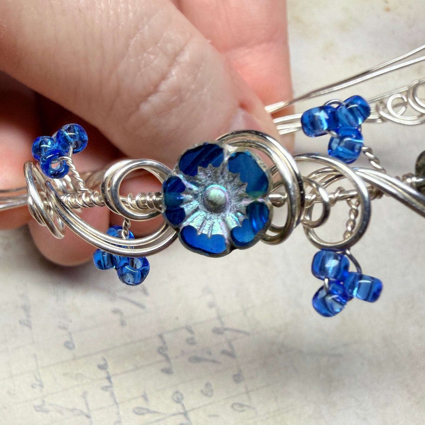 under summer skies: blue floral bracelet