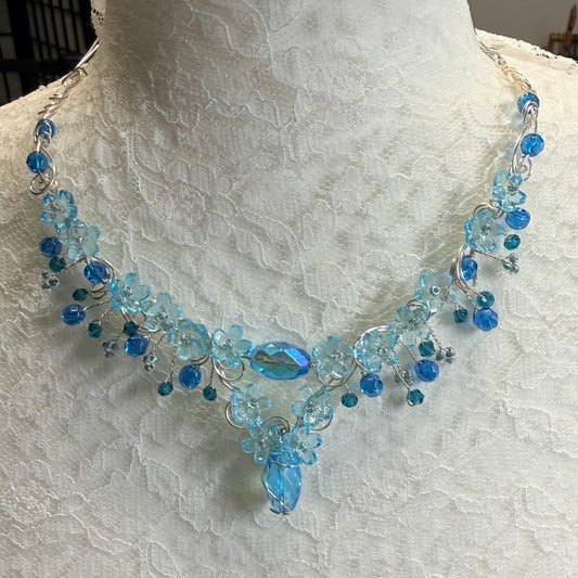 under summer skies: light blue flower necklace