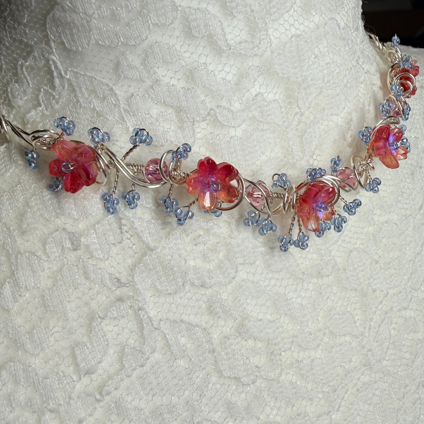 under summer skies: red floral necklace