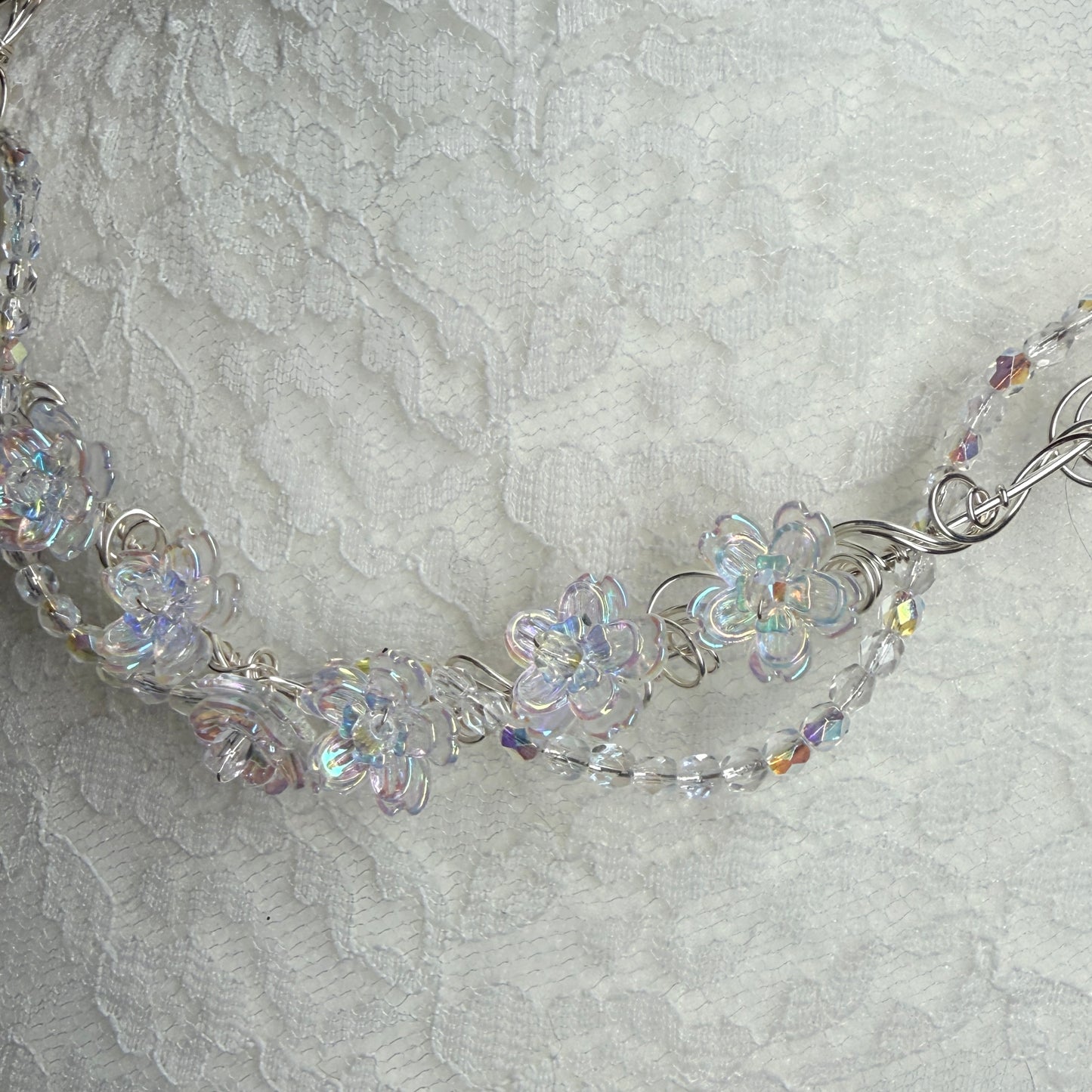 under summer skies: clear floral necklace