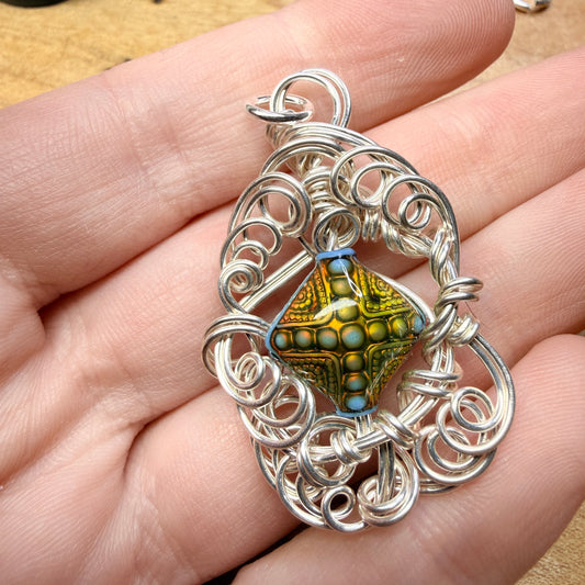 Magpie Rummage Sale - color changing pendant