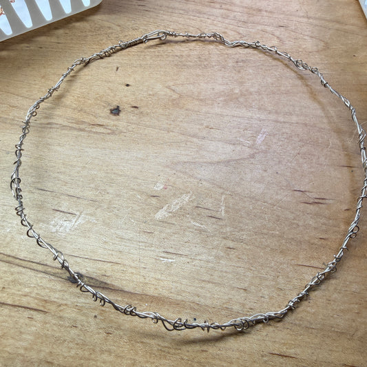 Magpie Rummage Sale - 19.5” antiqued silver neckvine
