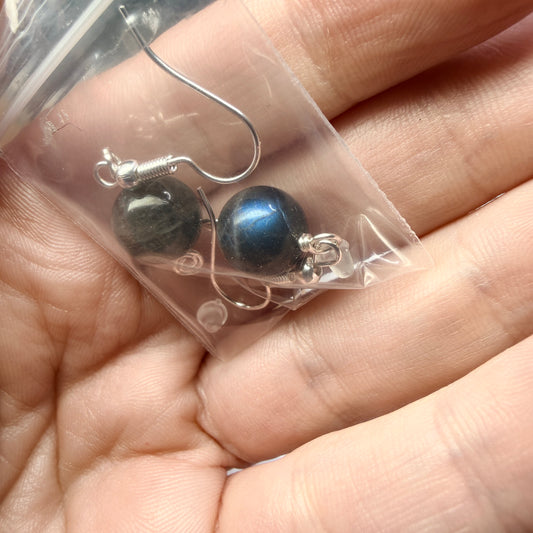 Magpie Rummage Sale - dark grey labradorite