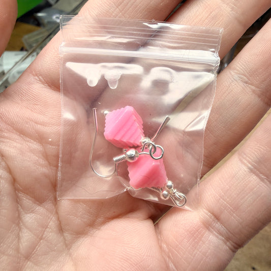 Magpie Rummage Sale - pink vintage plastic