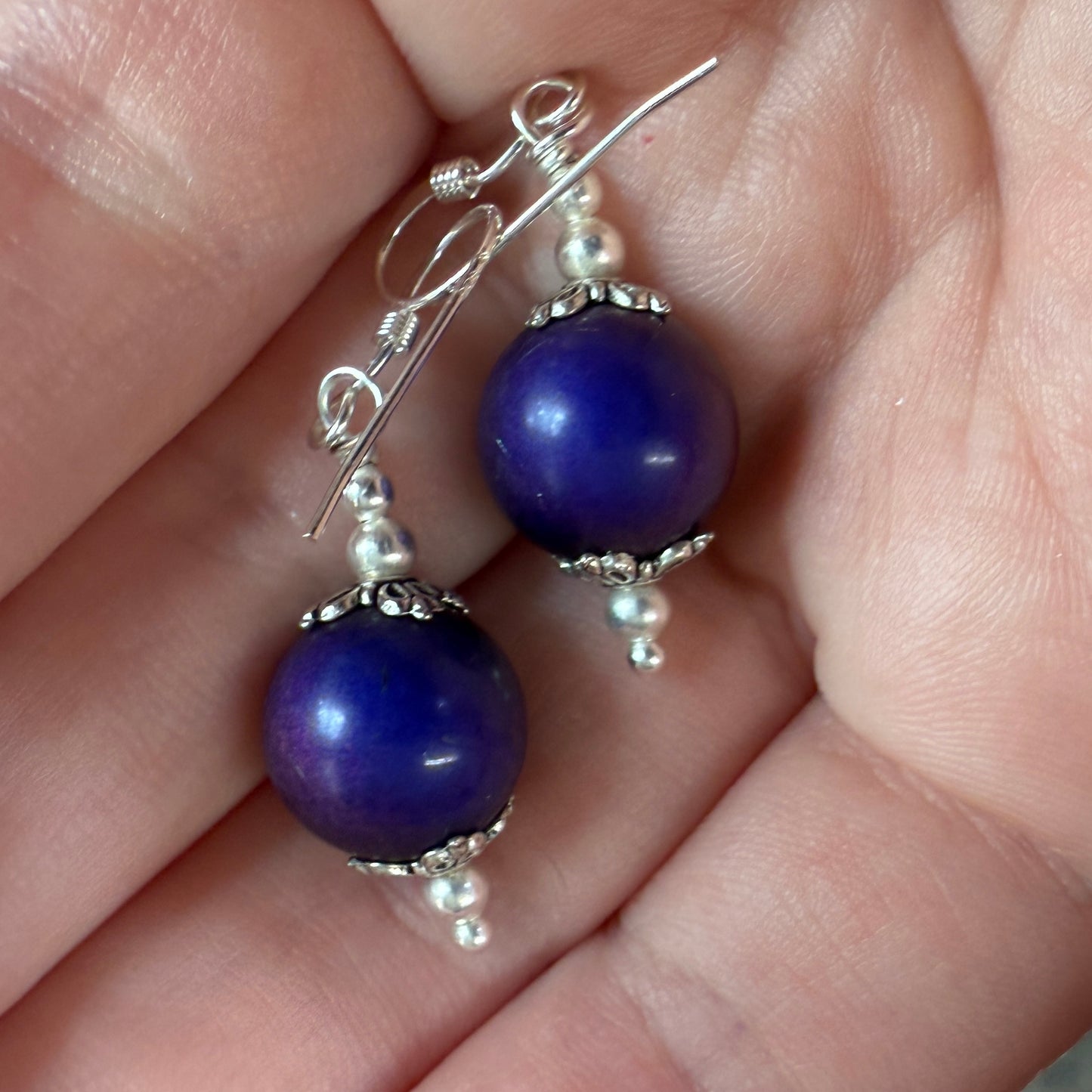 on the turning tide - thermal color-shift earrings