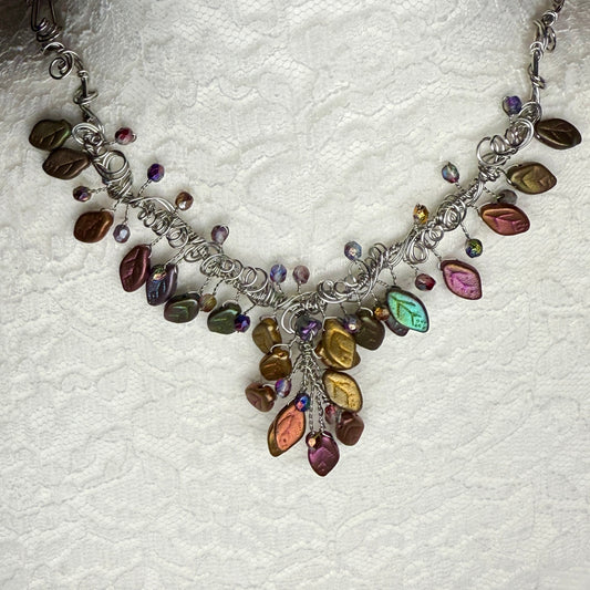 in the waiting woods - tricksy leaves necklace