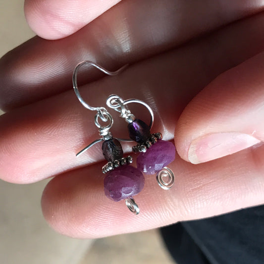 Tiny Evil Genius Earrings: rubieeeeeeeeees!